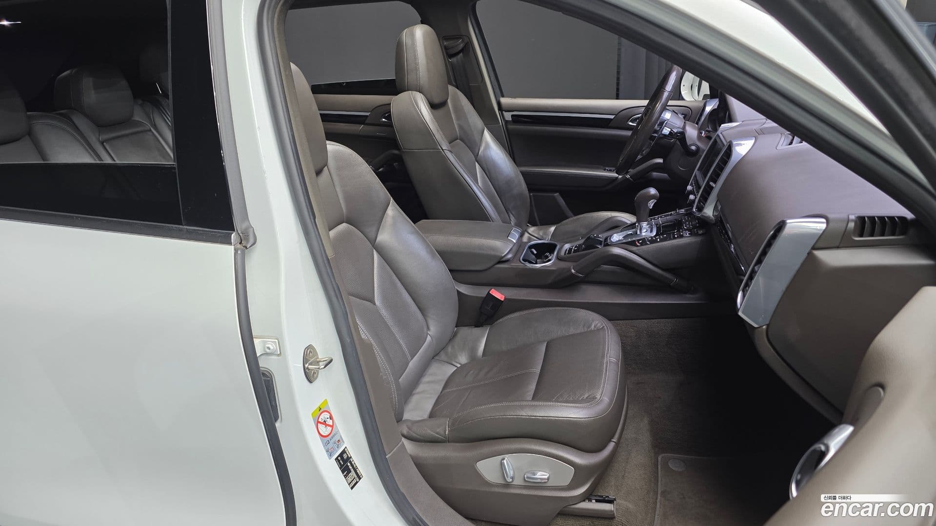 Main__Slider__Photo:Cayenne Porsche 2015.11-11