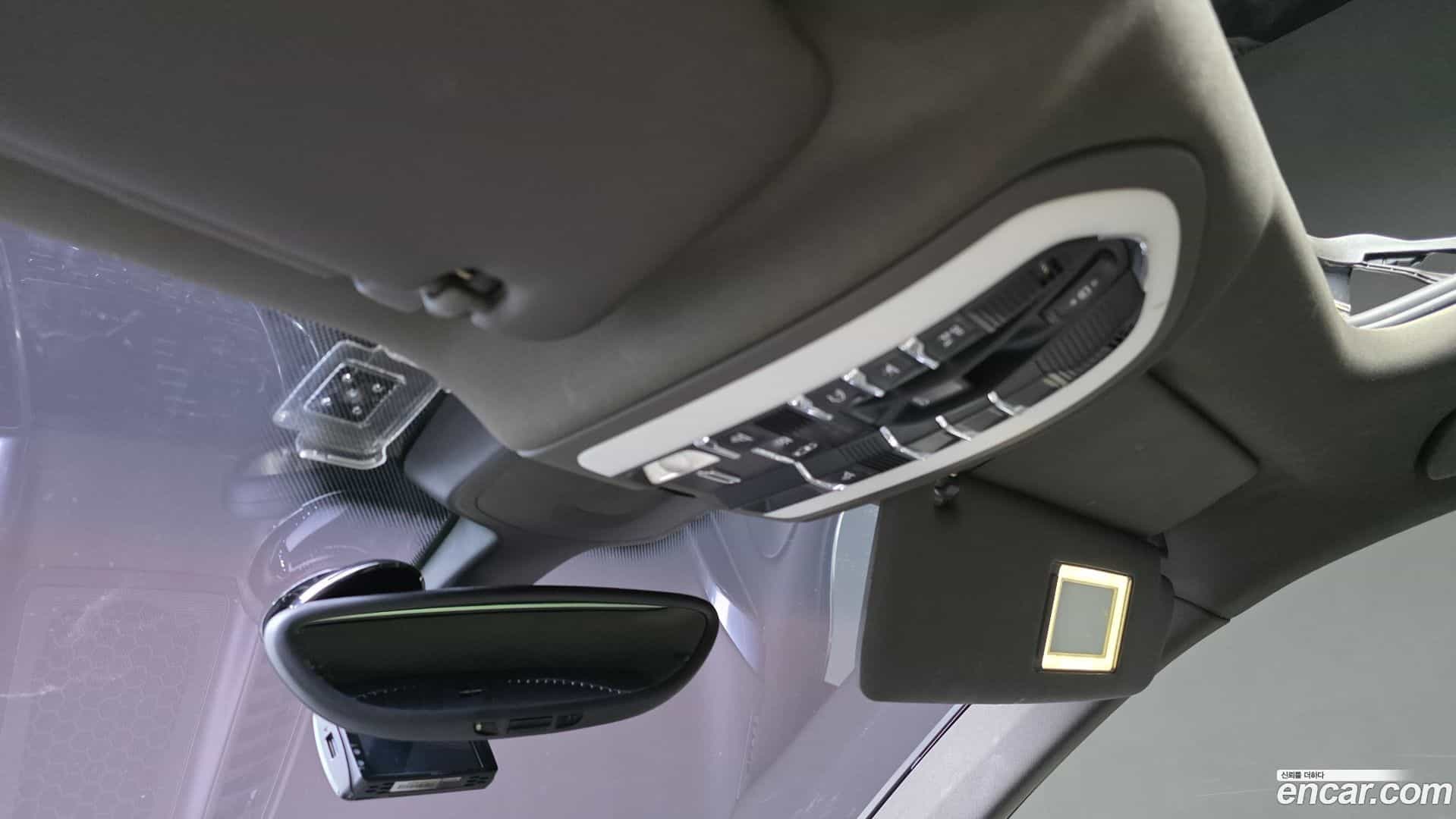 Cayenne Porsche 2015.11-OPTION-021