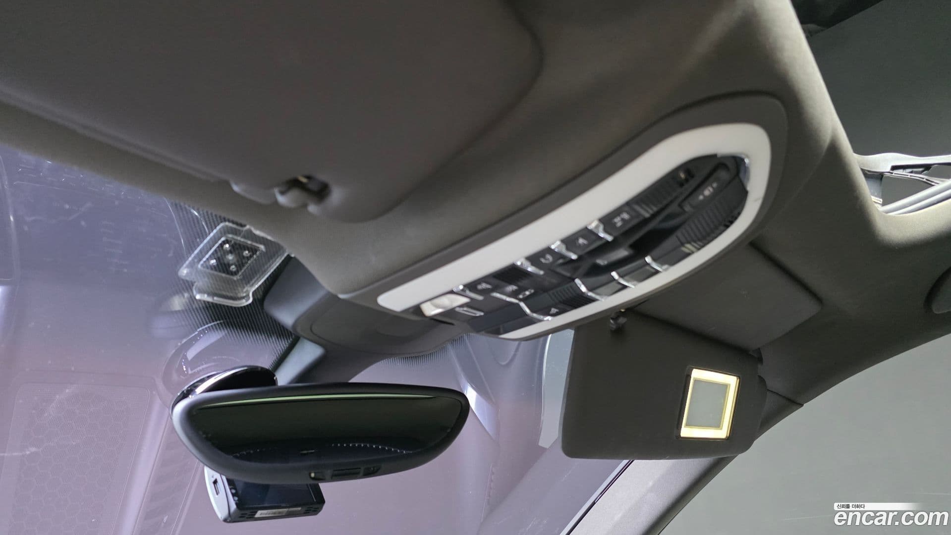 Main__Slider__Photo:Cayenne Porsche 2015.11-16