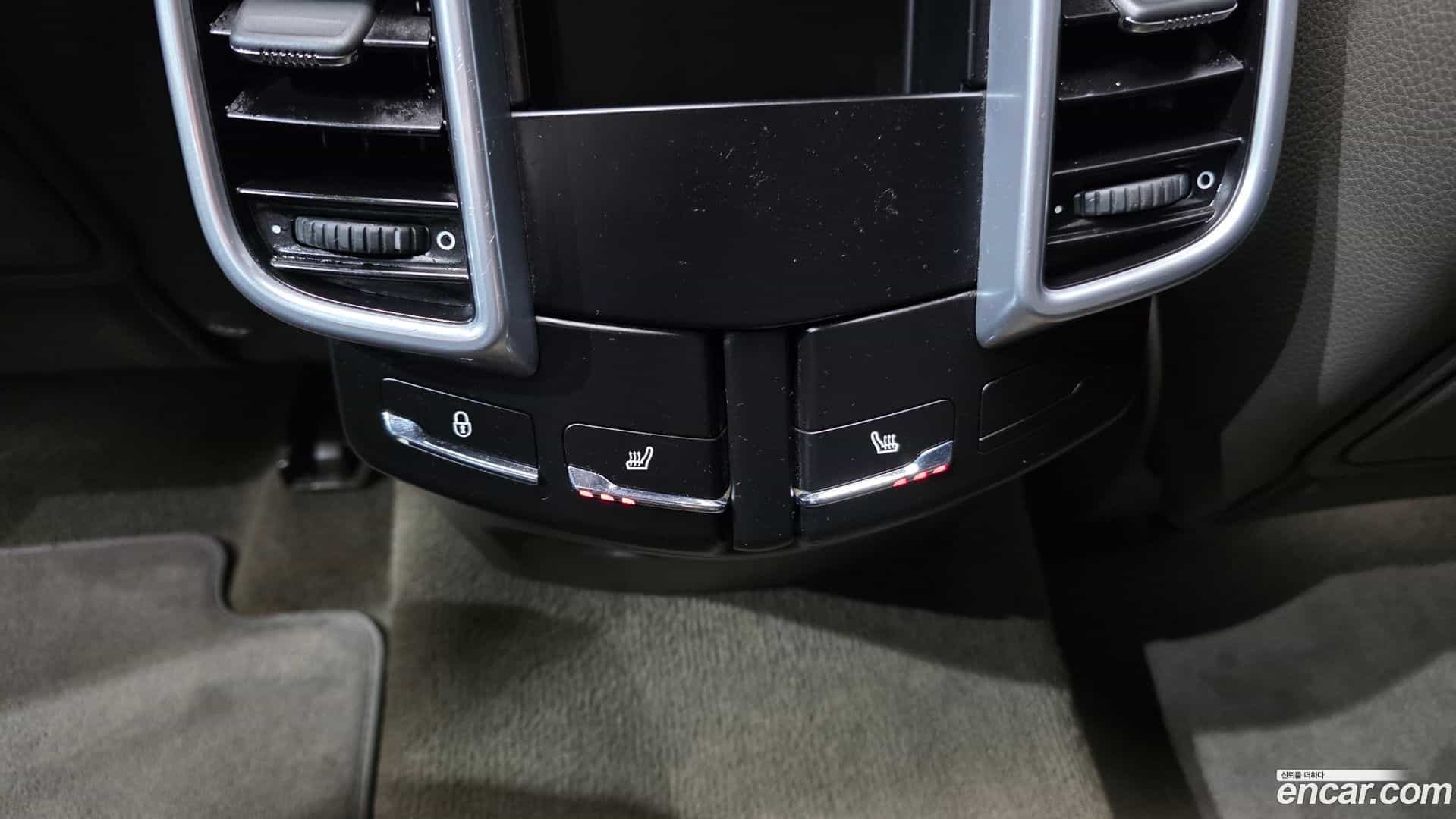 Cayenne Porsche 2015.11-OPTION-022