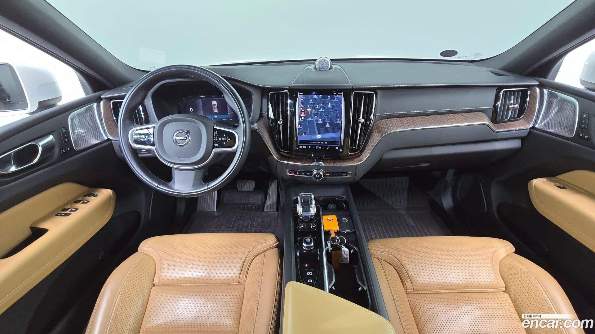 Main__Slider__Photo:XC60 Volvo 2022.4-6