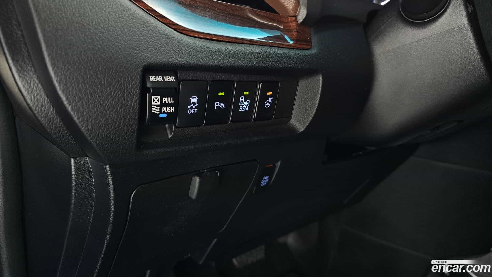 Sienna Toyota 2017.8-OPTION-021