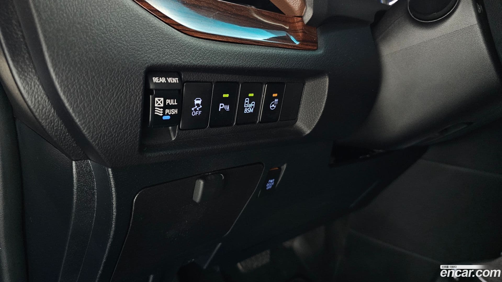 Main__Slider__Photo:Sienna Toyota 2017.8-16