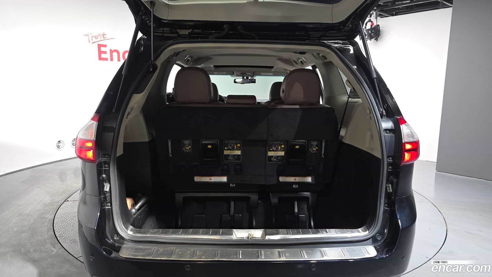 Sienna Toyota 2017.8-OPTION-024