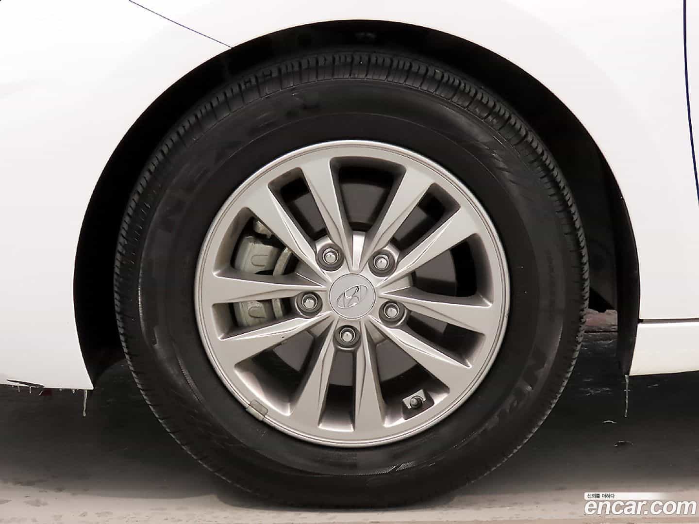 AVANTE Hyundai 2019.9-OUTER-005