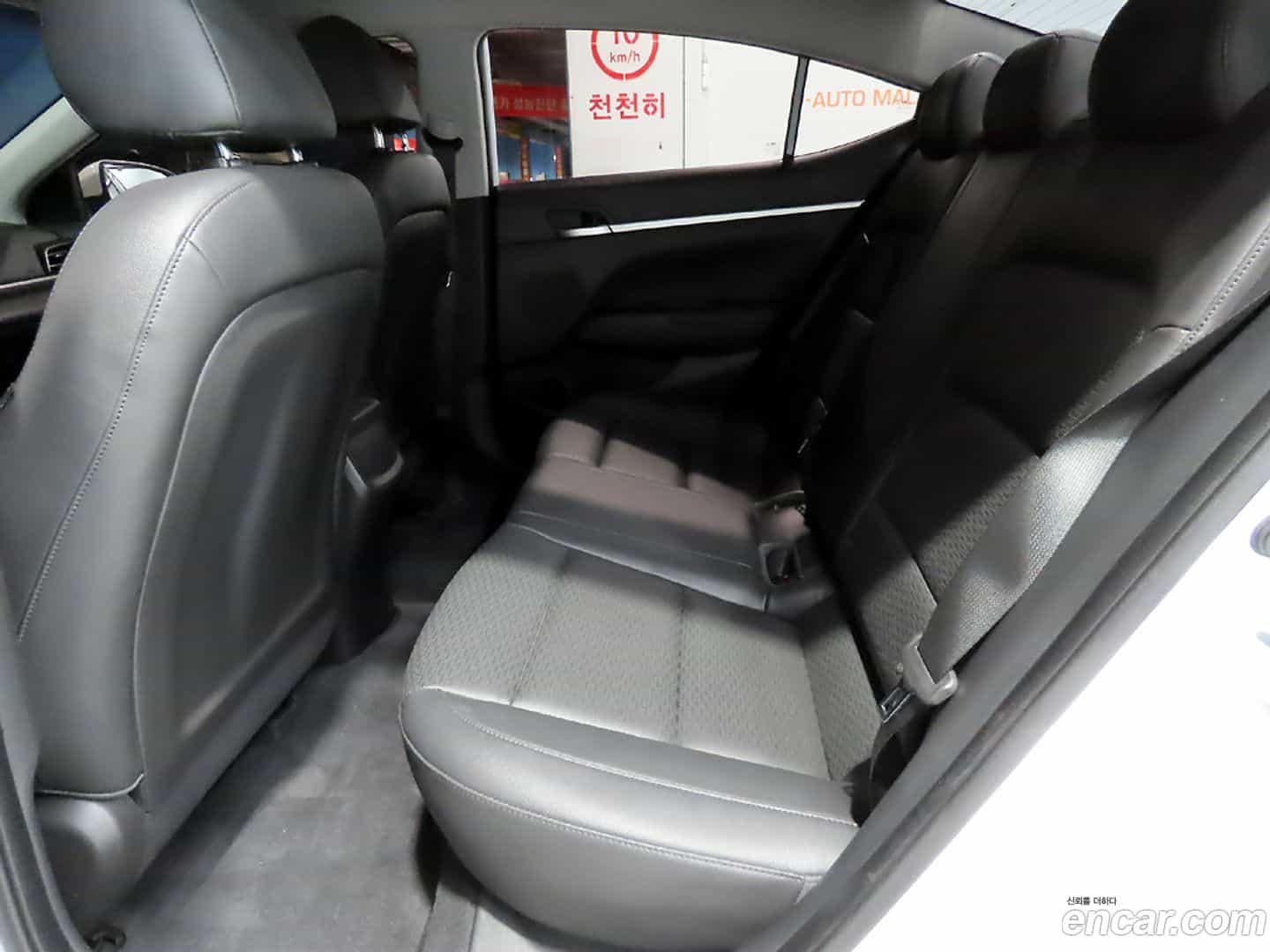 AVANTE Hyundai 2019.9-OPTION-015