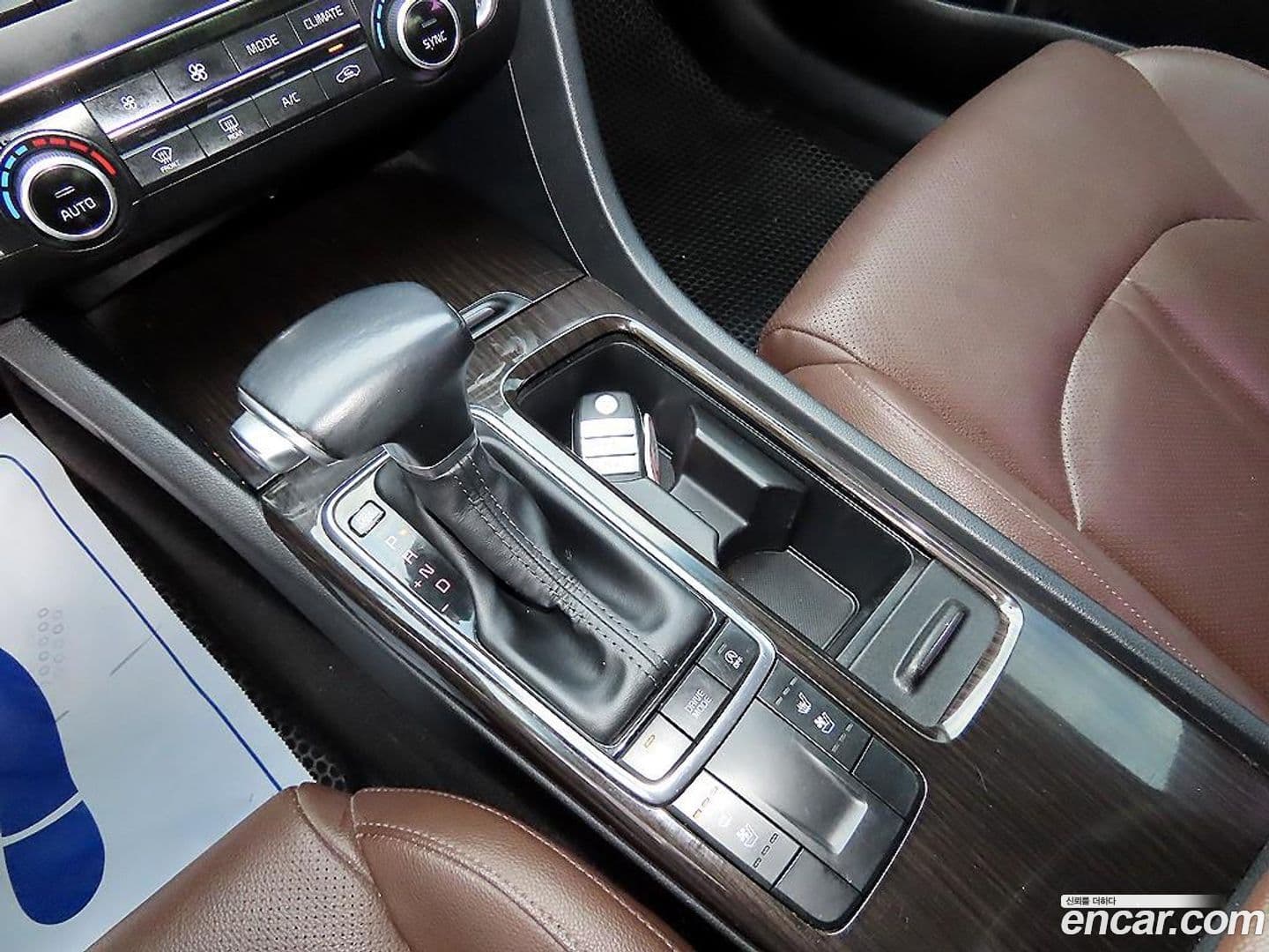 Main__Slider__Photo:K5 Kia 2015.10-9