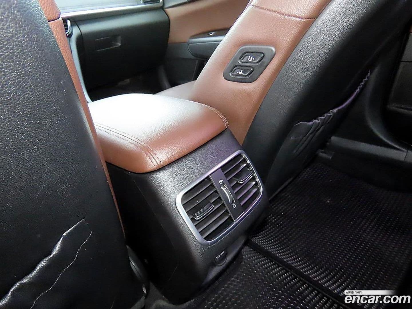 Main__Slider__Photo:K5 Kia 2015.10-16