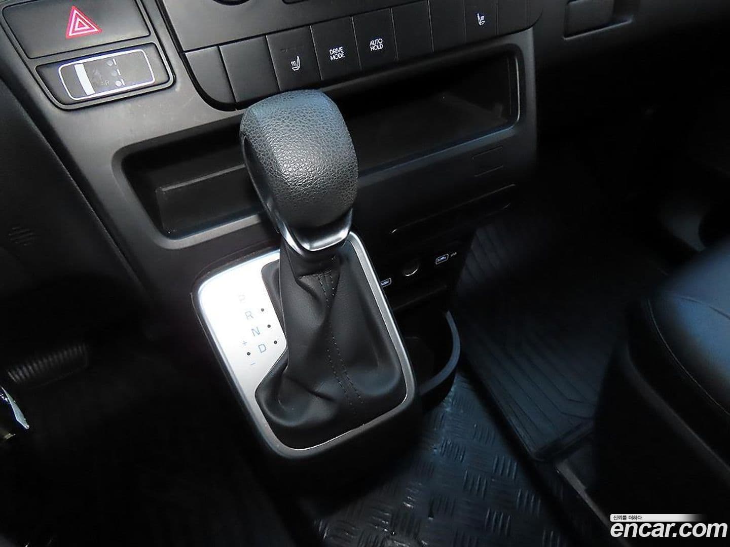 Main__Slider__Photo:Staria Hyundai 2022.2-10