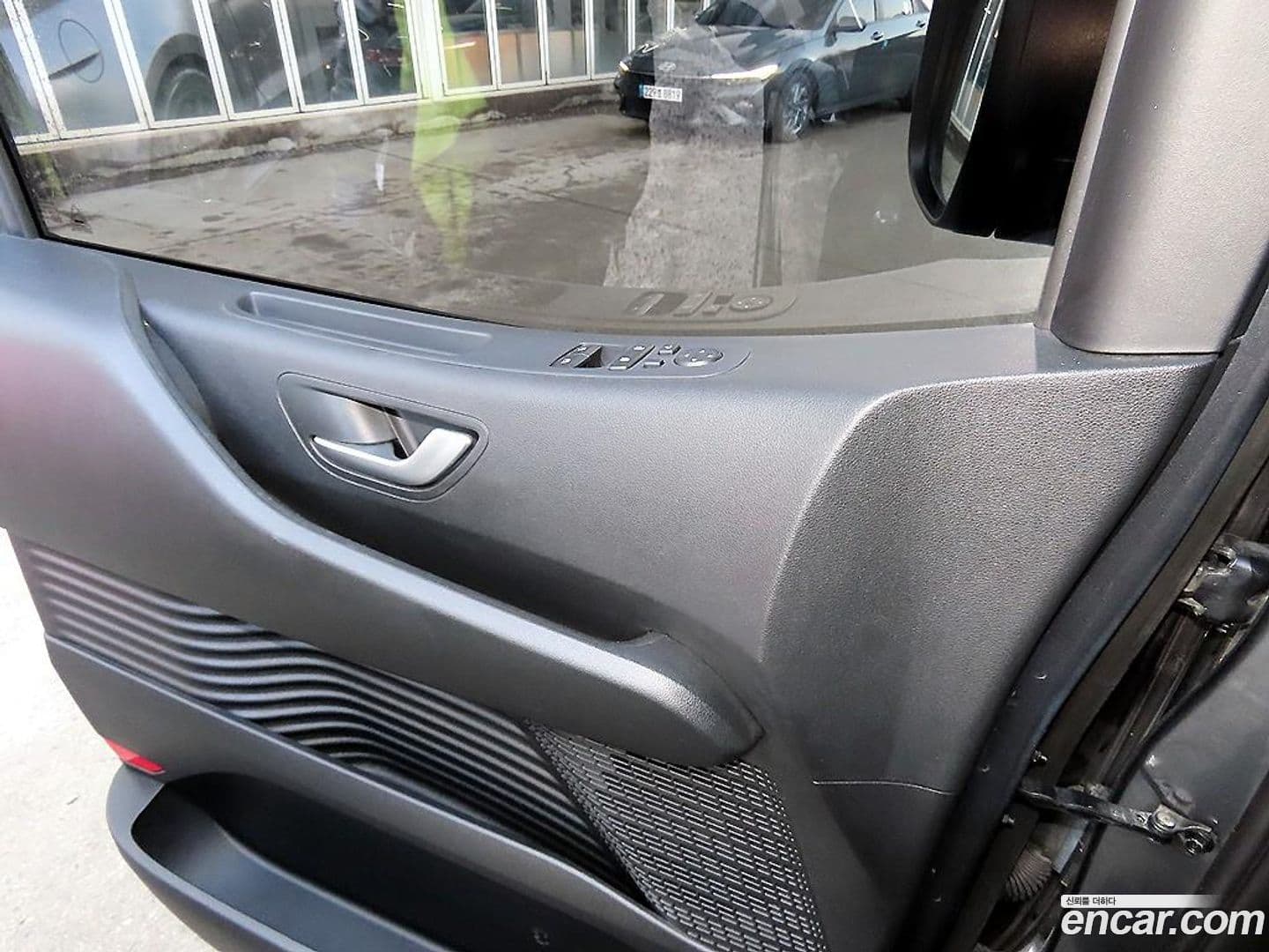 Main__Slider__Photo:Staria Hyundai 2022.2-11