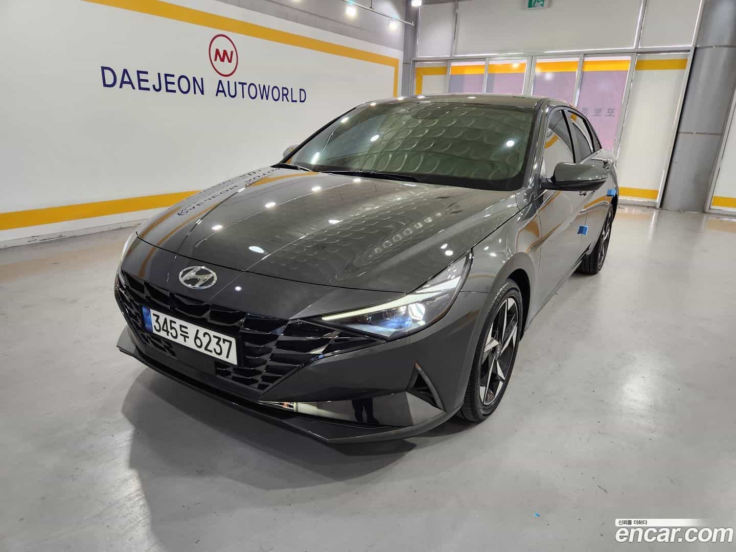 AVANTE Hyundai 2020.6-OUTER-001