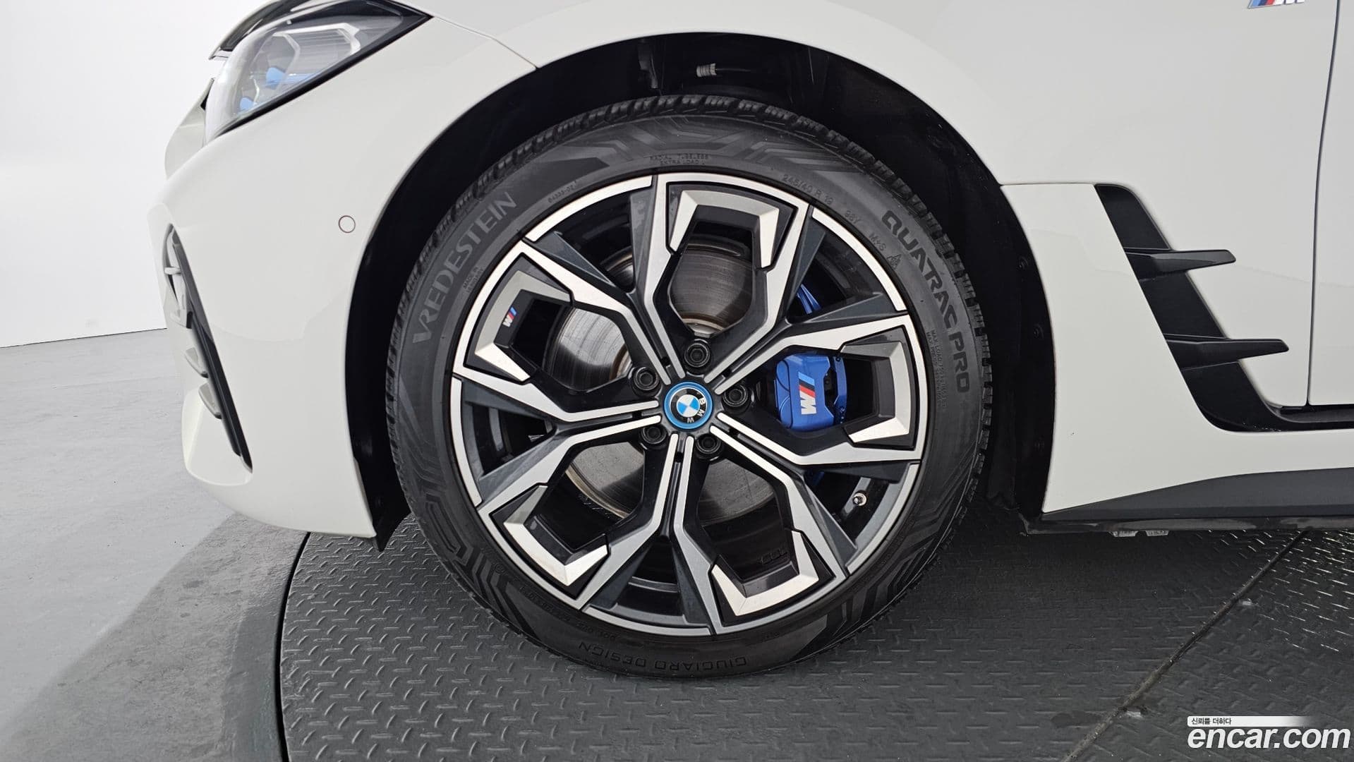 Main__Slider__Photo:i4 BMW 2023.9-4