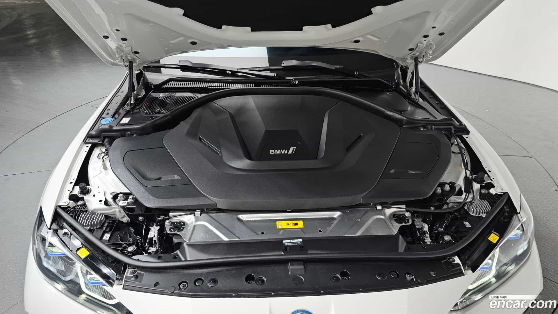 i4 BMW 2023.9-INNER-006