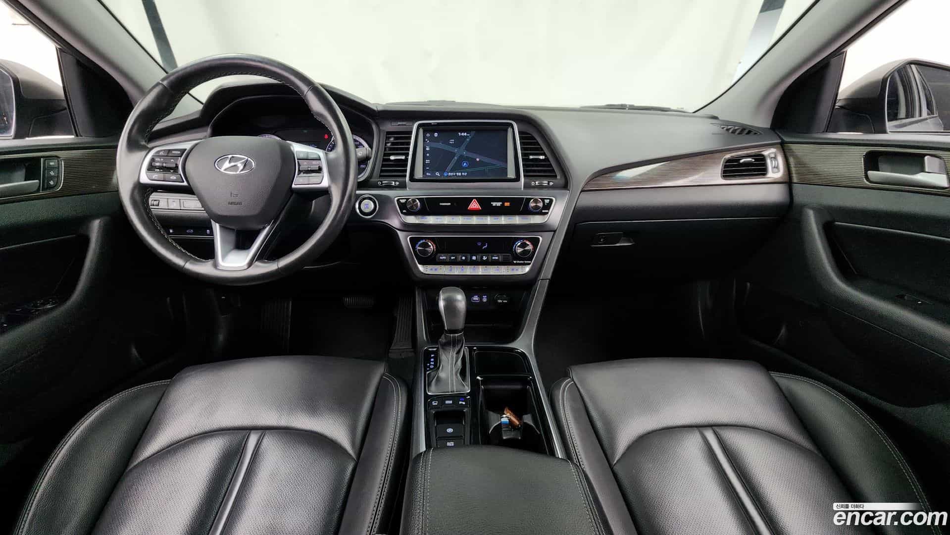 Sonata Hyundai 2018.6-INNER-007