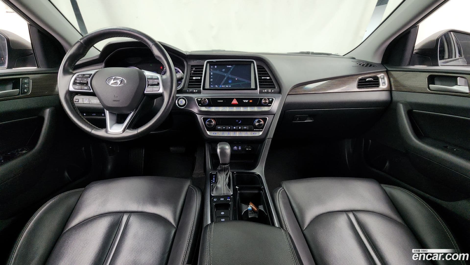 Main__Slider__Photo:Sonata Hyundai 2018.6-6