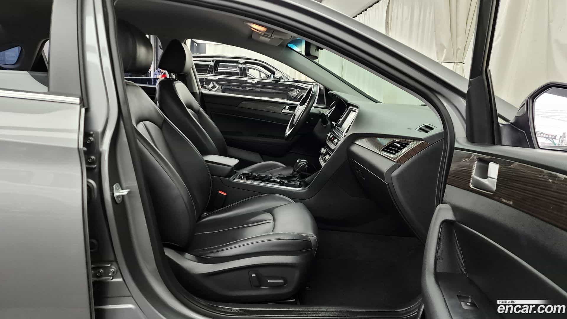 Sonata Hyundai 2018.6-OPTION-015