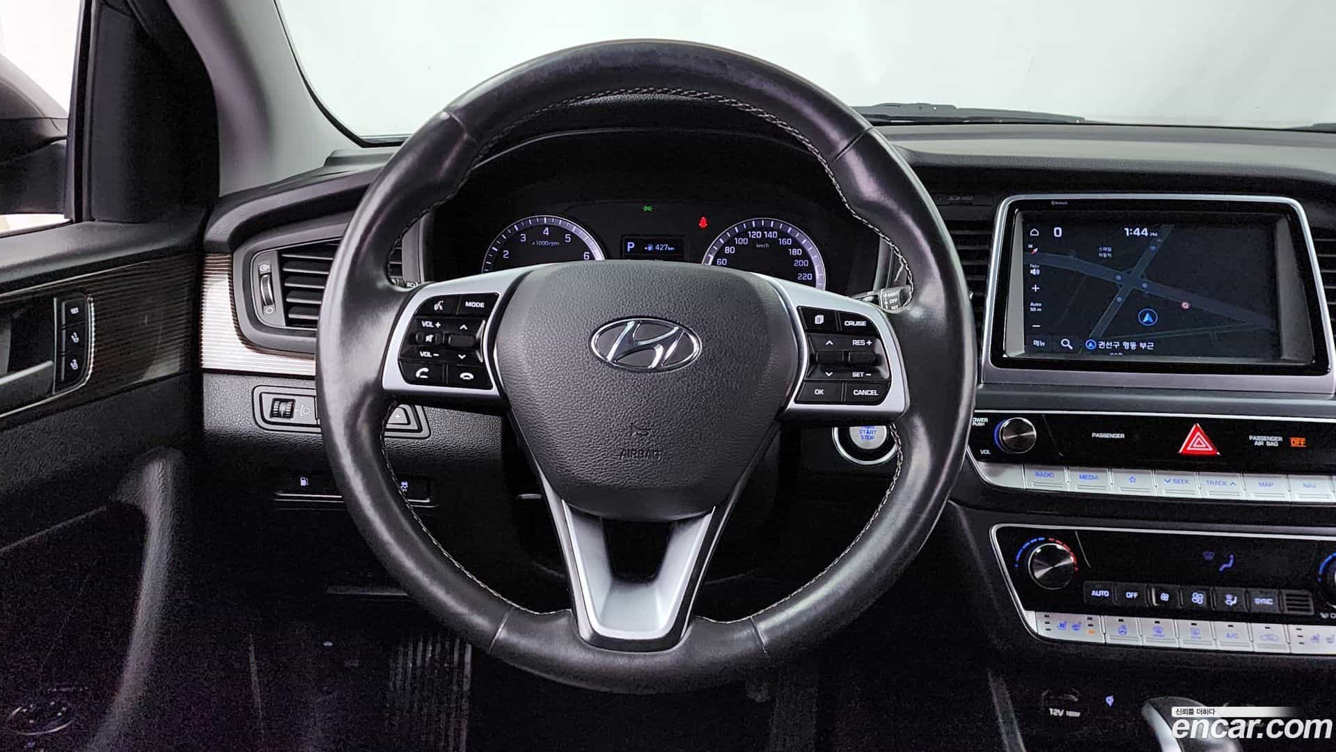 Sonata Hyundai 2018.6-OPTION-017