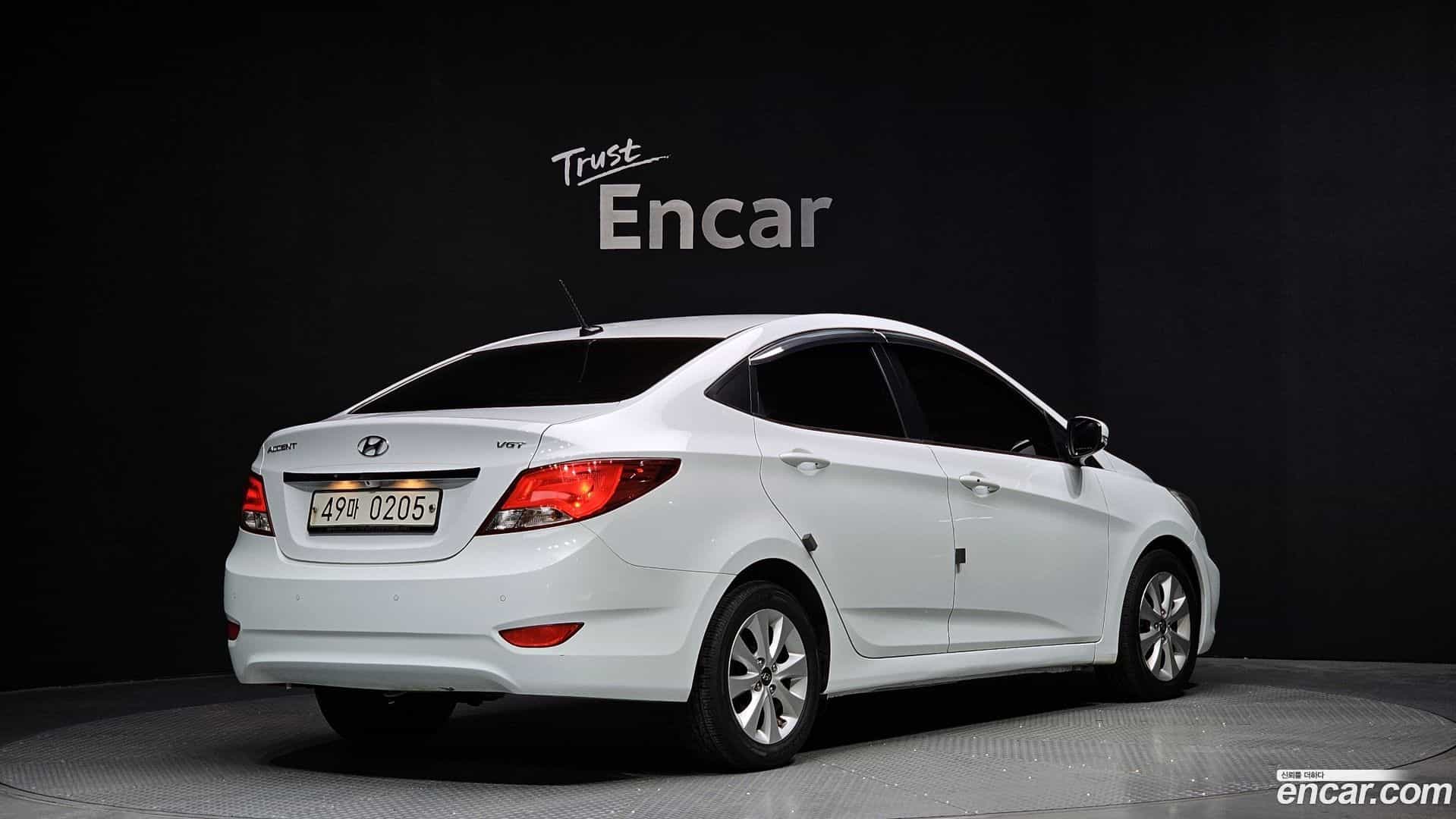 Accent Hyundai 2015.9-OUTER-002