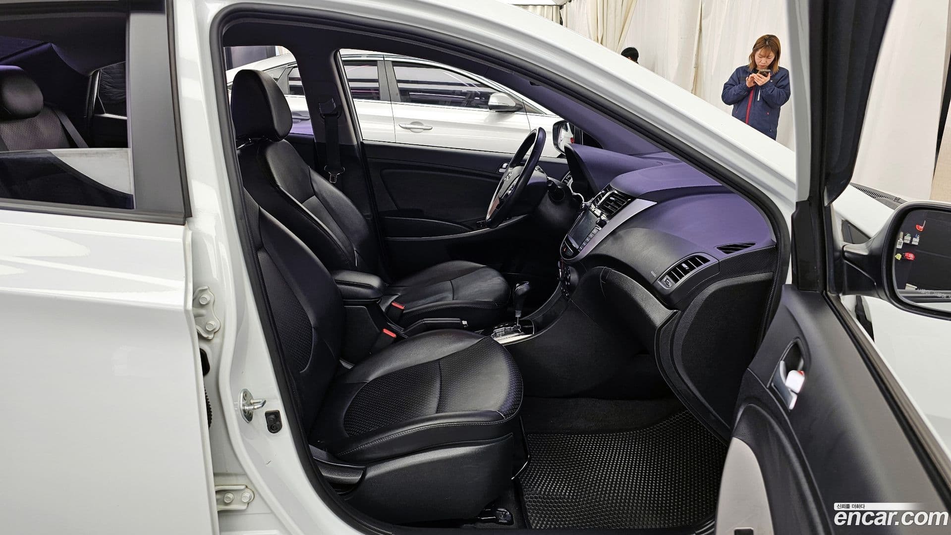 Main__Slider__Photo:Accent Hyundai 2015.9-10