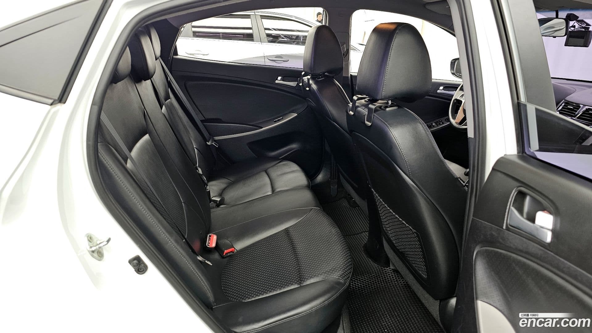 Main__Slider__Photo:Accent Hyundai 2015.9-11