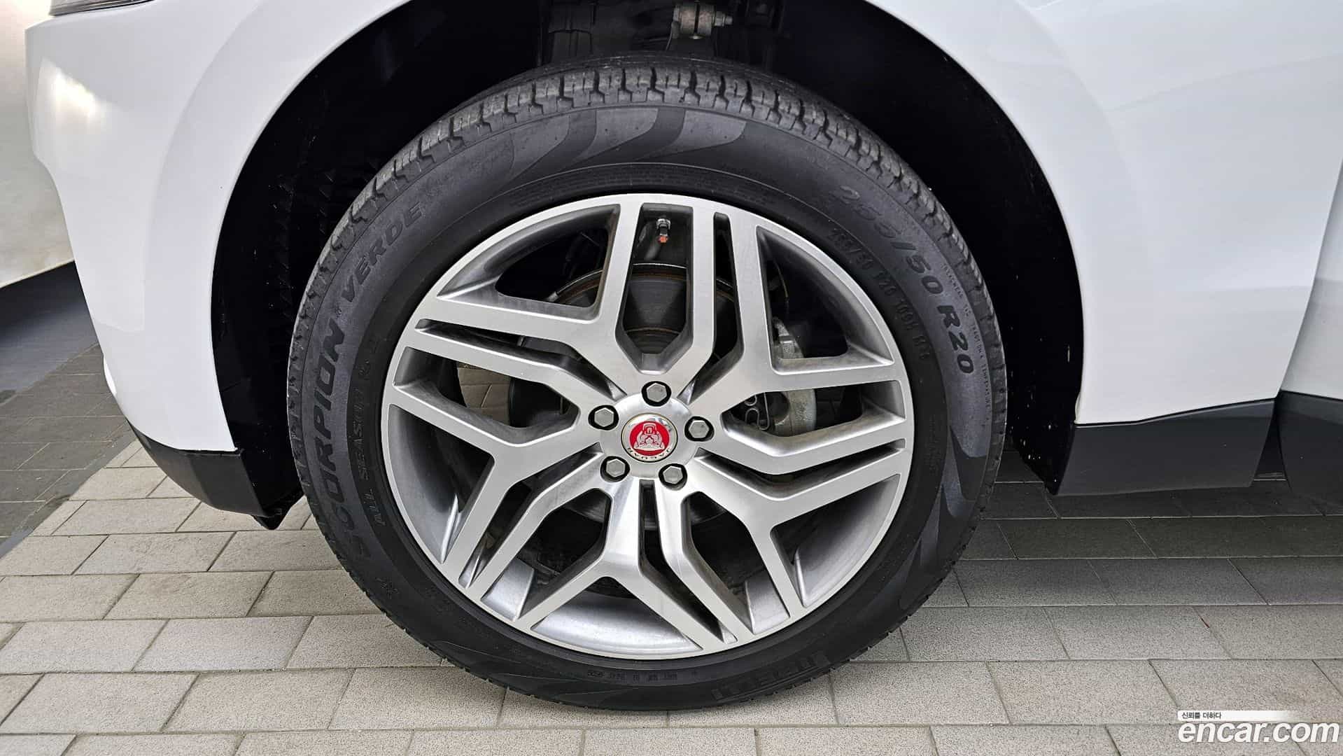 F-PACE Jaguar 2017.3-OUTER-005