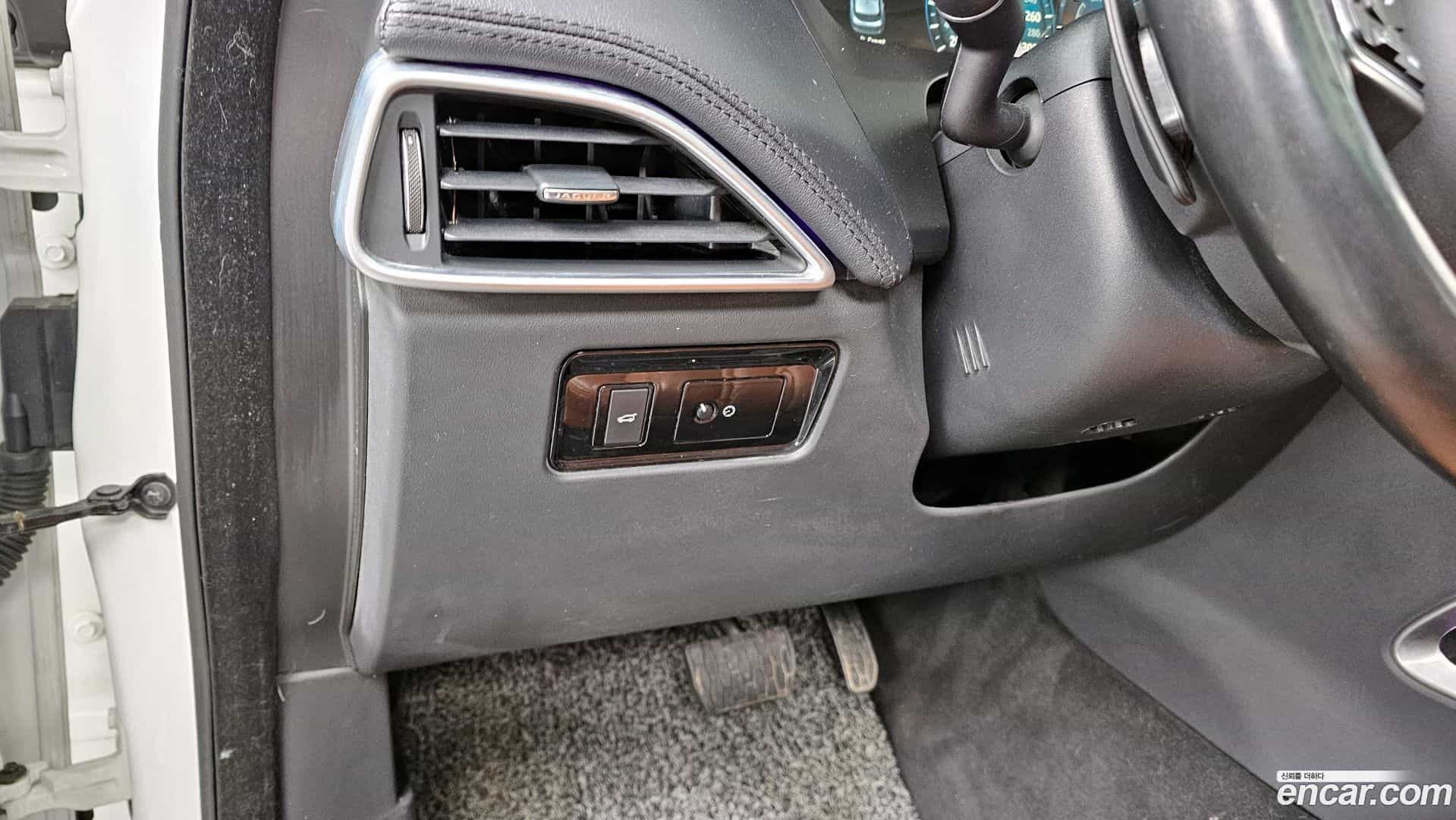 F-PACE Jaguar 2017.3-OPTION-020