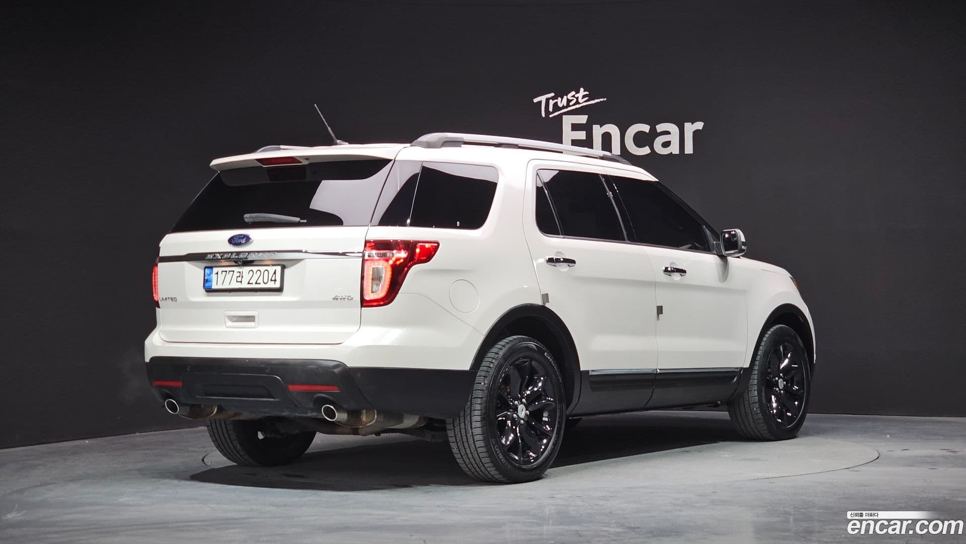 Main__Slider__Photo:Explorer Ford 2015.1-1