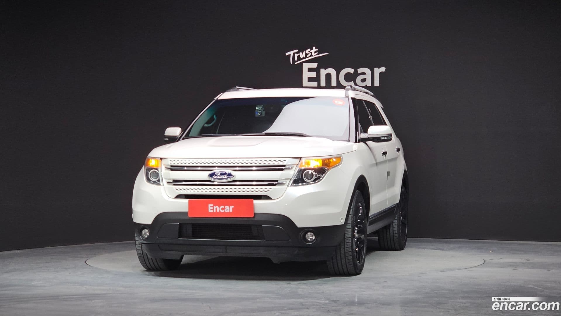 Main__Slider__Photo:Explorer Ford 2015.1-2