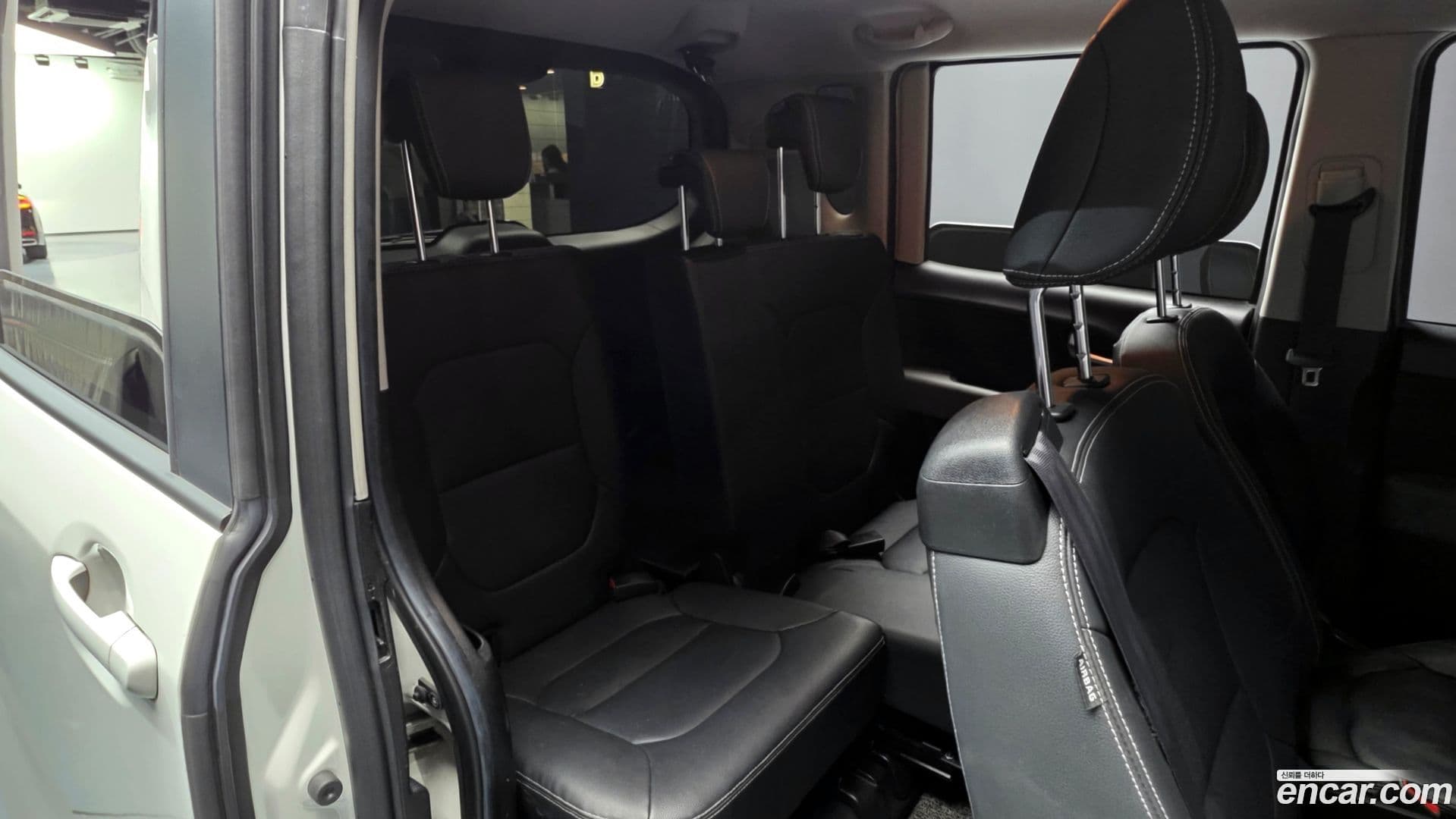 Main__Slider__Photo:RAY Kia 2023.3-11