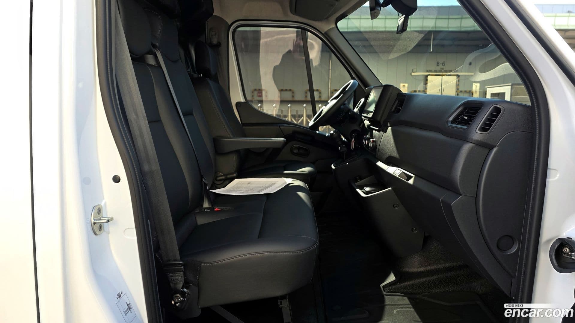 Main__Slider__Photo:Master Renault-KoreaSamsung 2024.11-10