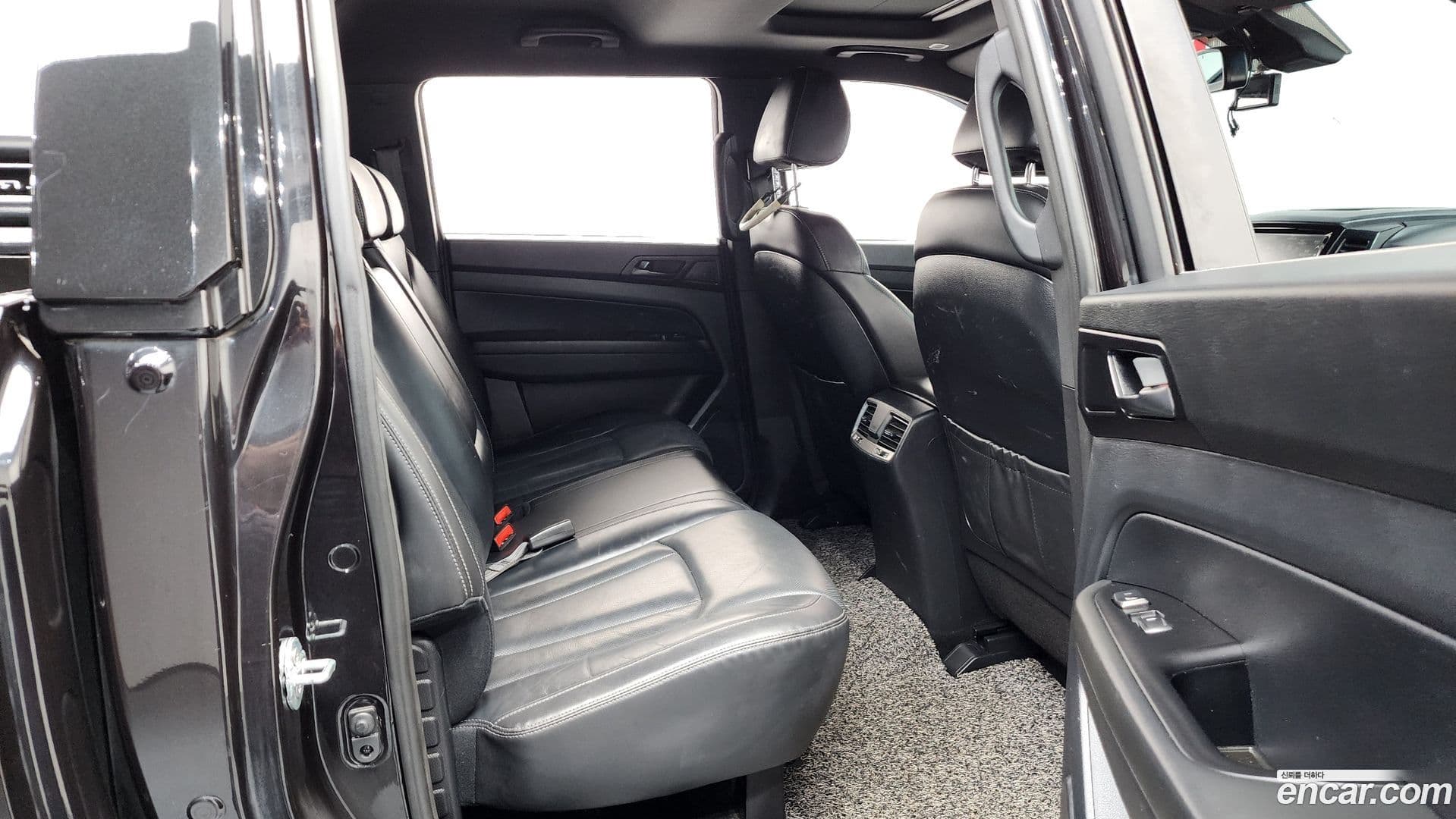 Main__Slider__Photo:Rexton KG_Mobility_Ssangyong 2020.6-11
