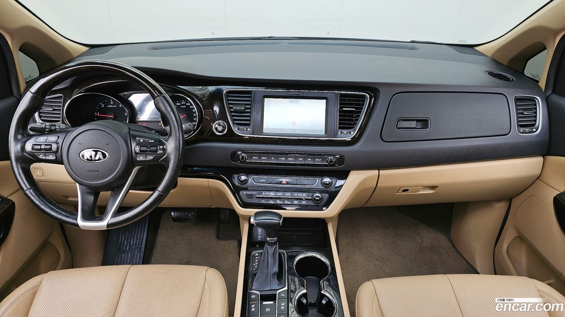 Main__Slider__Photo:Canival Kia 2018.5-6