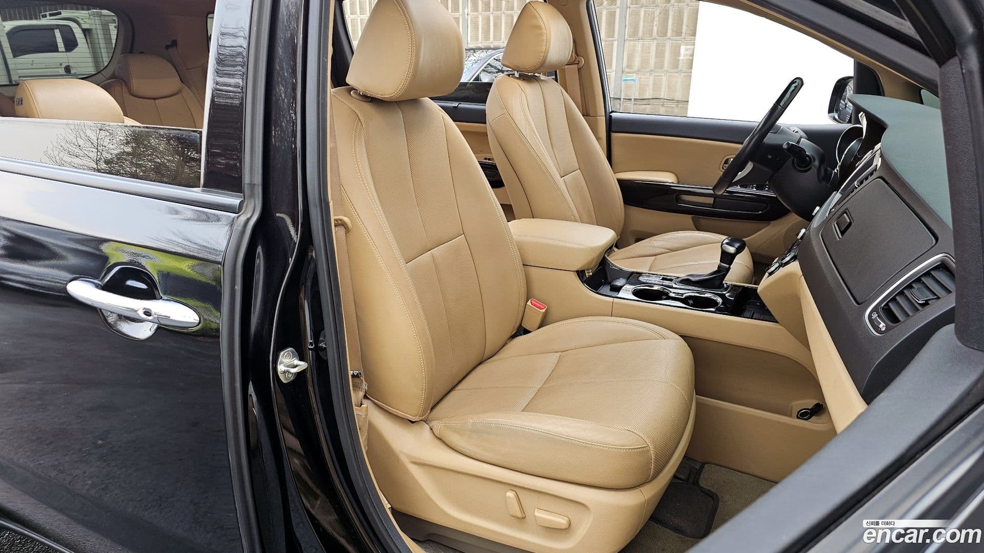 Main__Slider__Photo:Canival Kia 2018.5-9