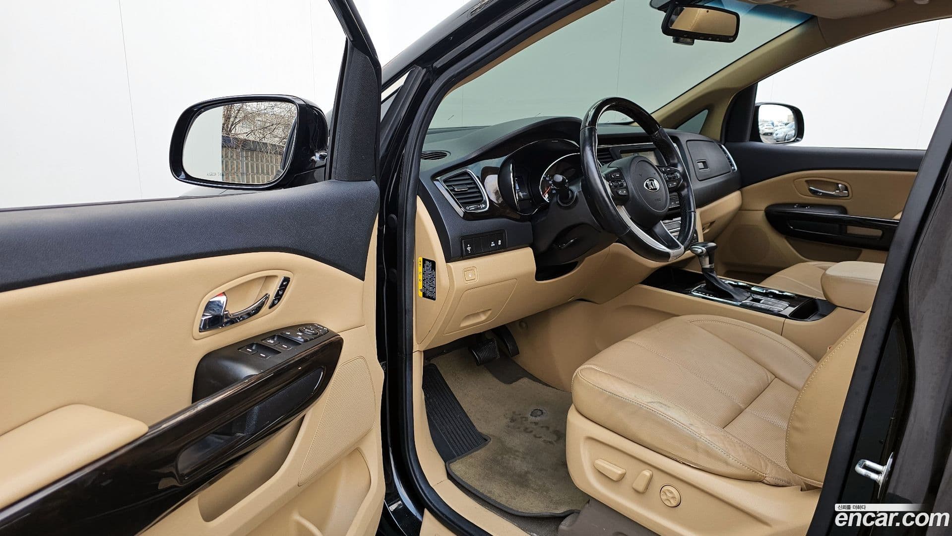 Main__Slider__Photo:Canival Kia 2018.5-10