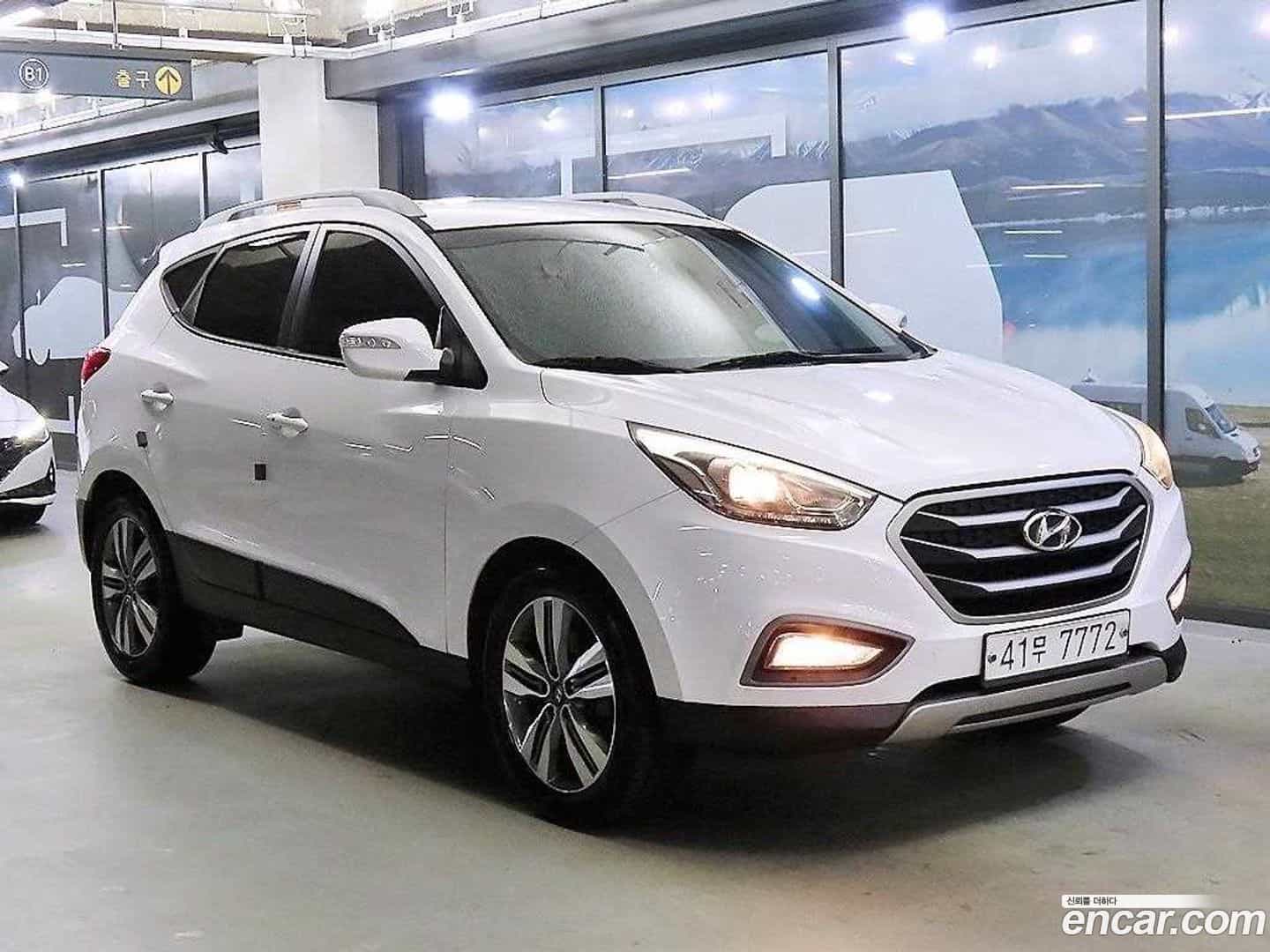 Tucson Hyundai 2014.10-OUTER-001