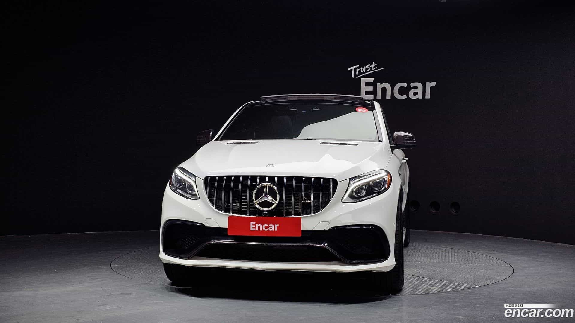 GLE-Class Mercedes-Benz 2017.2-OUTER-003