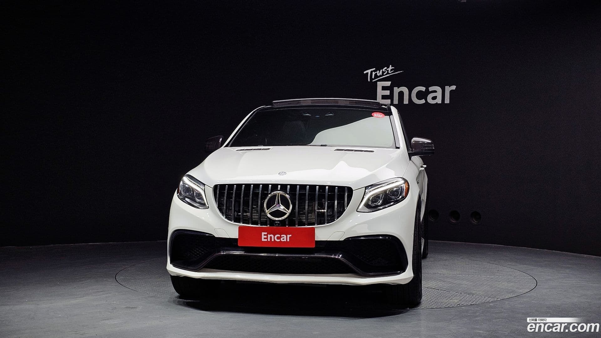 Main__Slider__Photo:GLE-Class Mercedes-Benz 2017.2-2