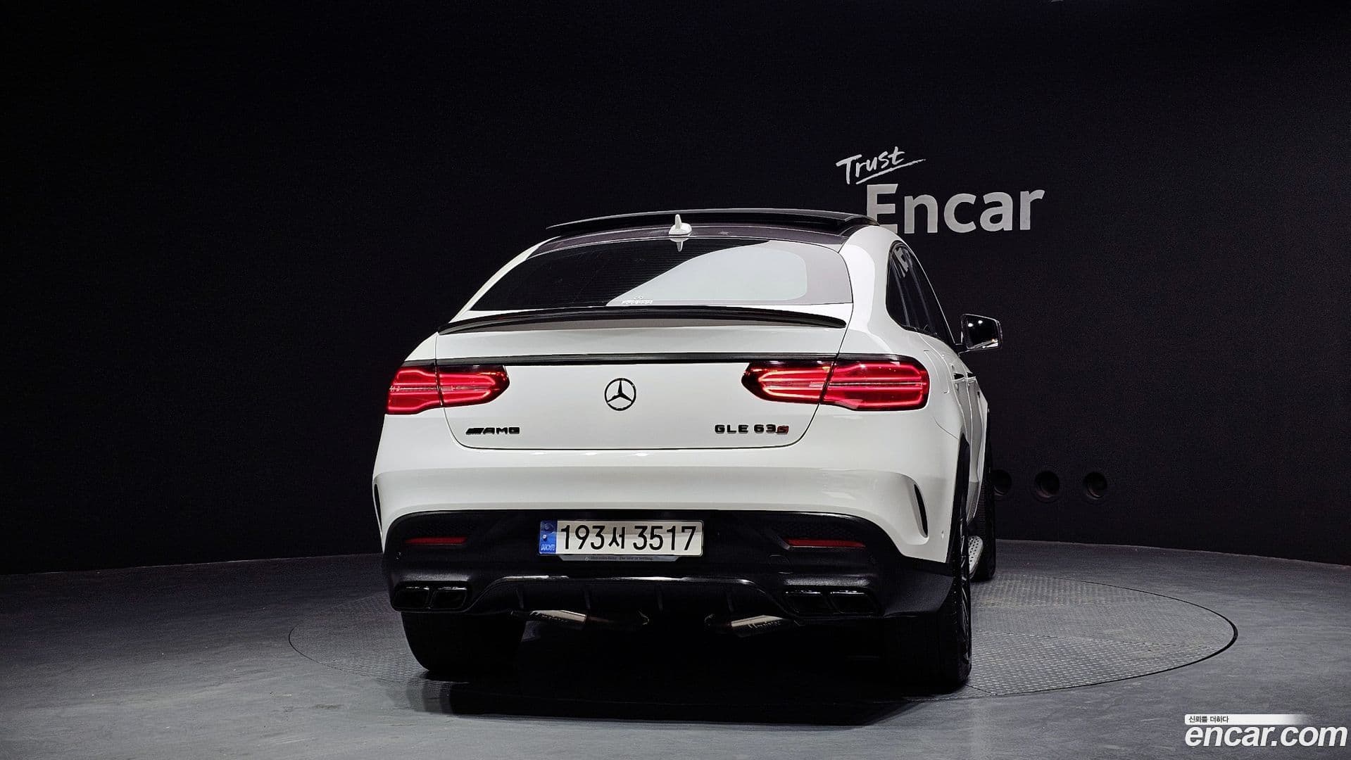 Main__Slider__Photo:GLE-Class Mercedes-Benz 2017.2-3