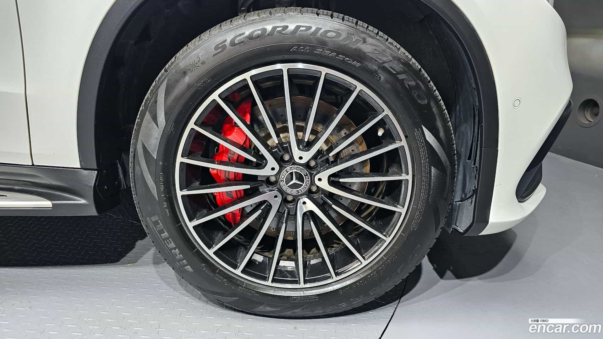 GLE-Class Mercedes-Benz 2017.2-OUTER-005