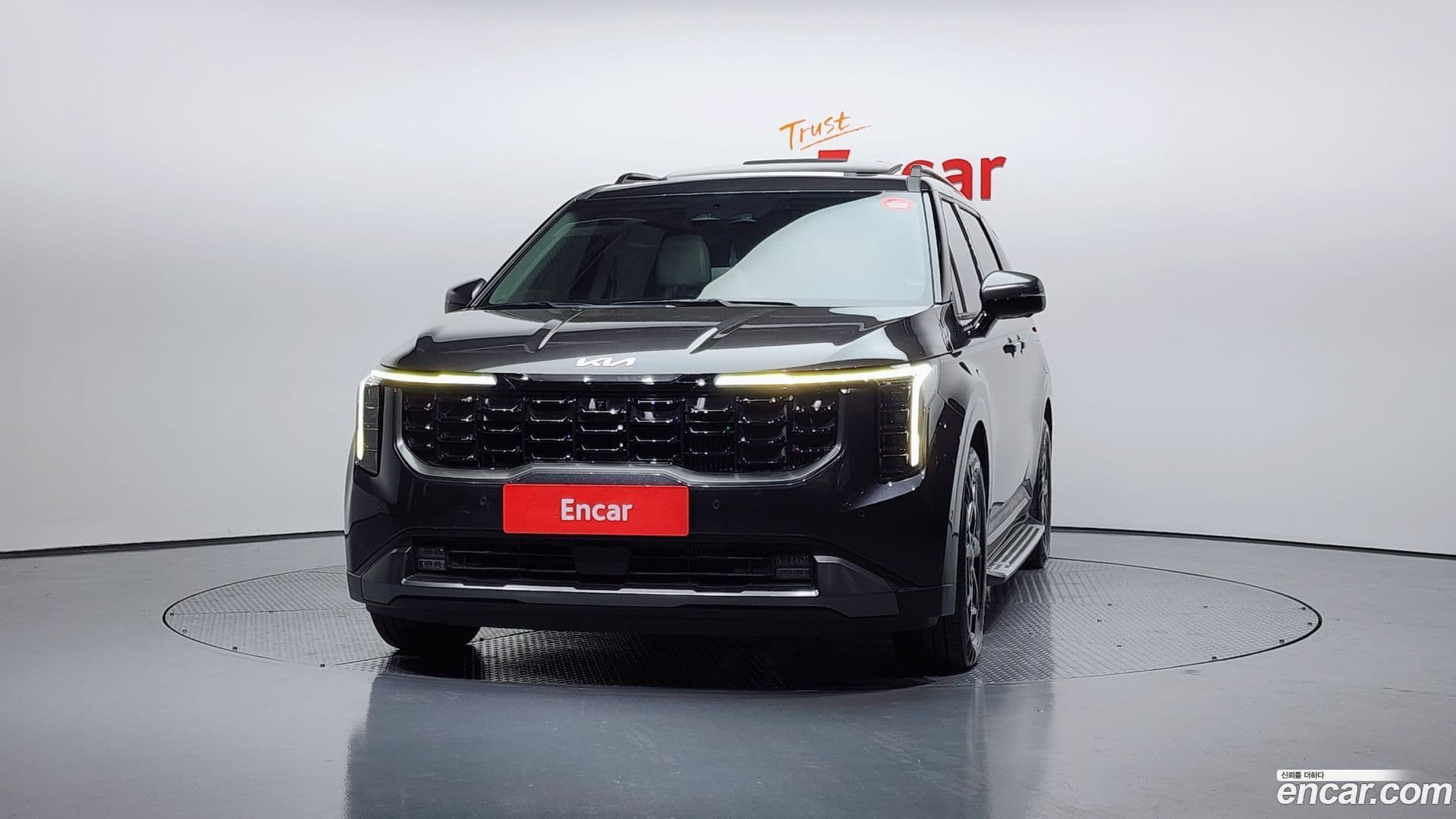 Main__Slider__Photo:Canival Kia 2024.9-2