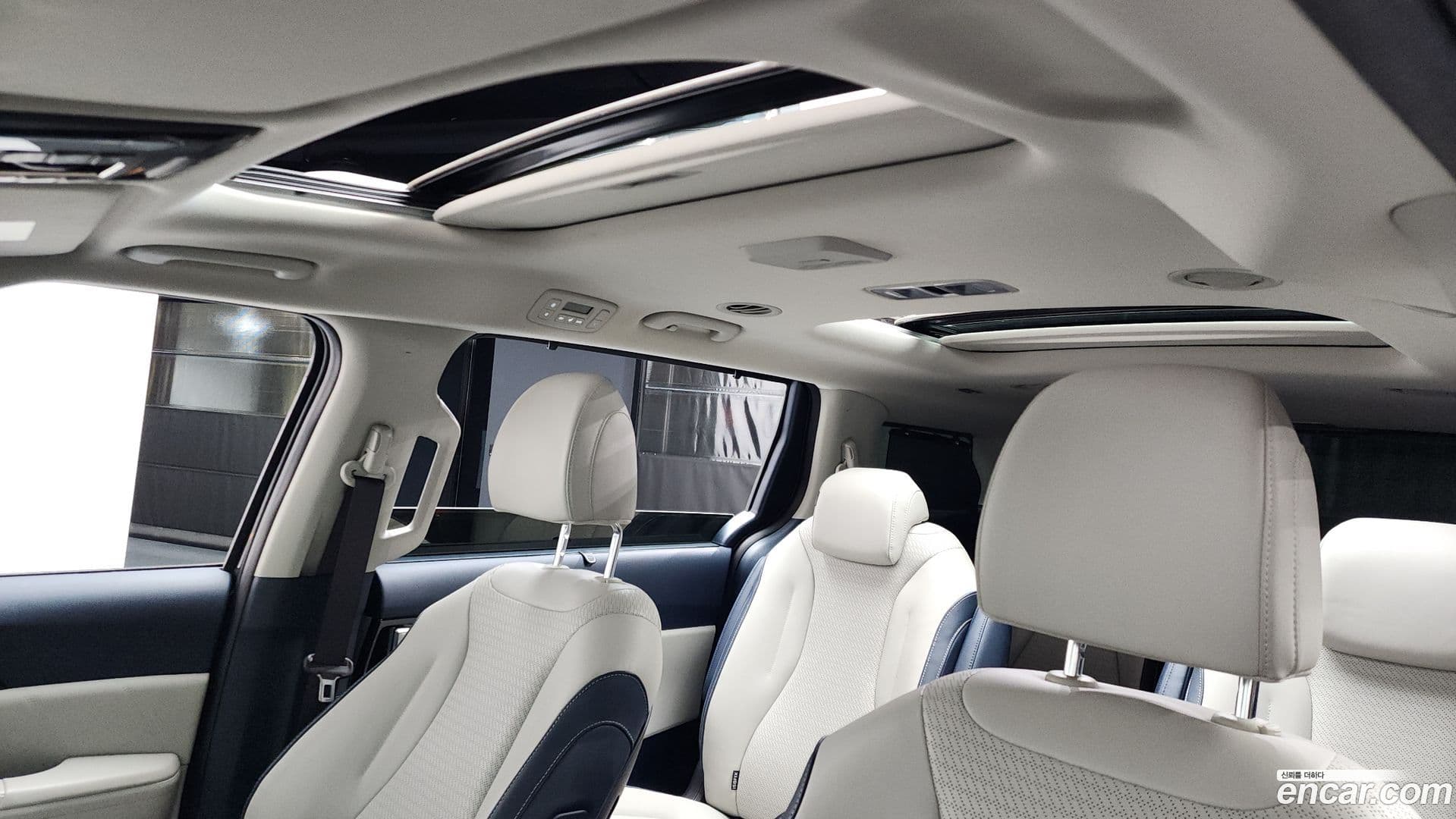 Main__Slider__Photo:Canival Kia 2024.9-17