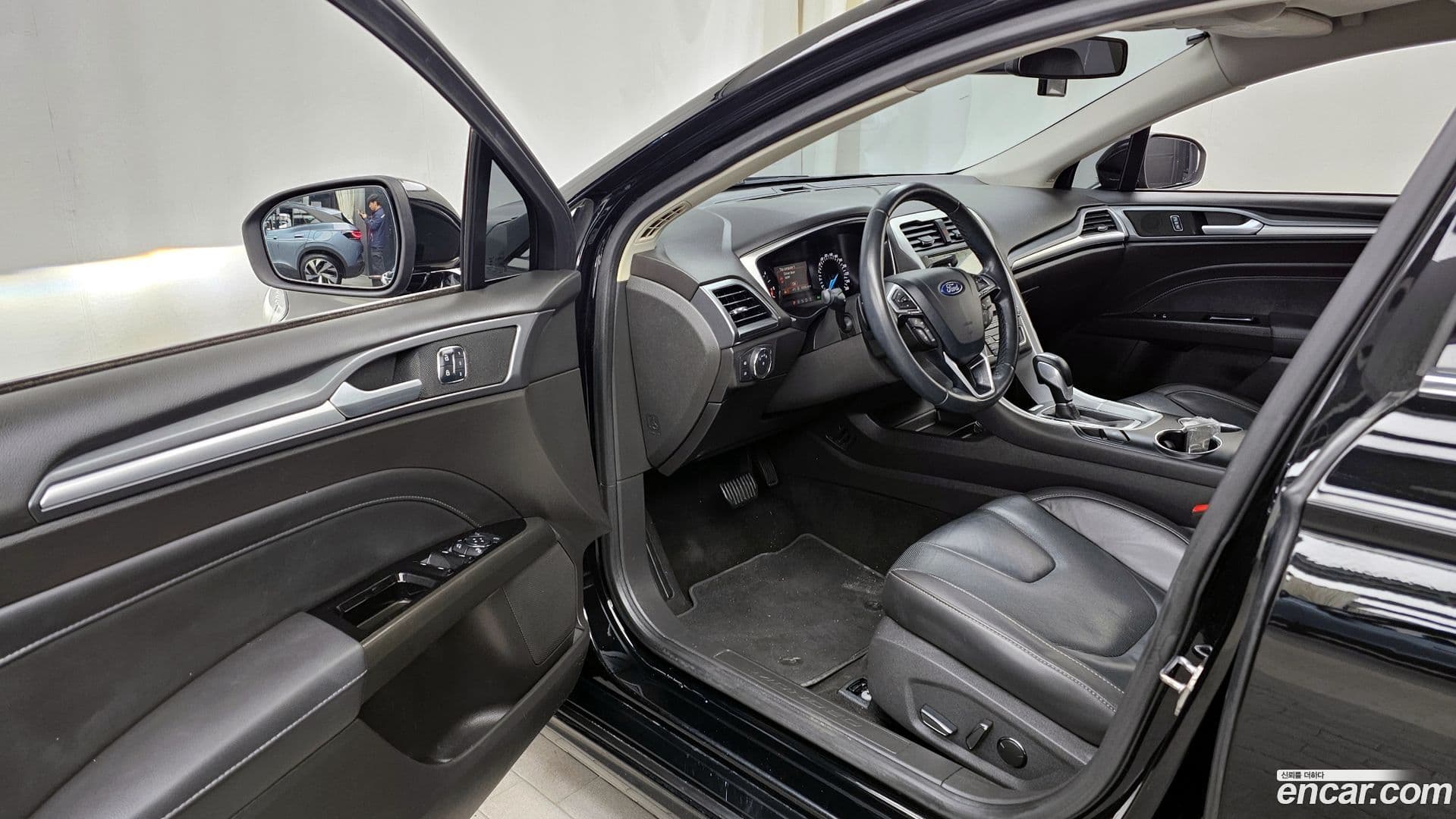 Main__Slider__Photo:Mondeo Ford 2017.11-9