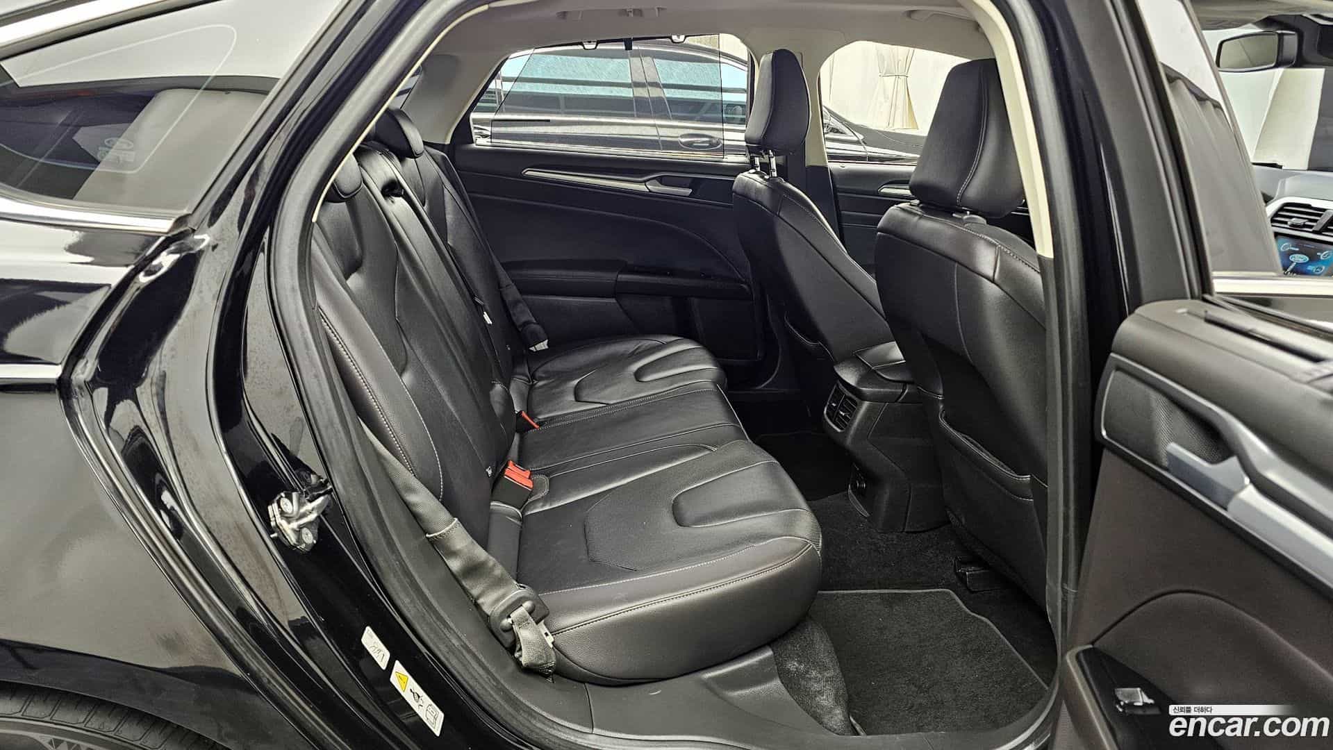 Mondeo Ford 2017.11-OPTION-016