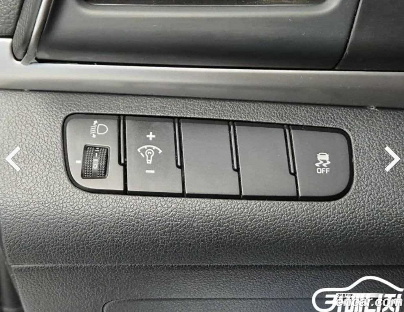 AVANTE Hyundai 2018.11-OPTION-020