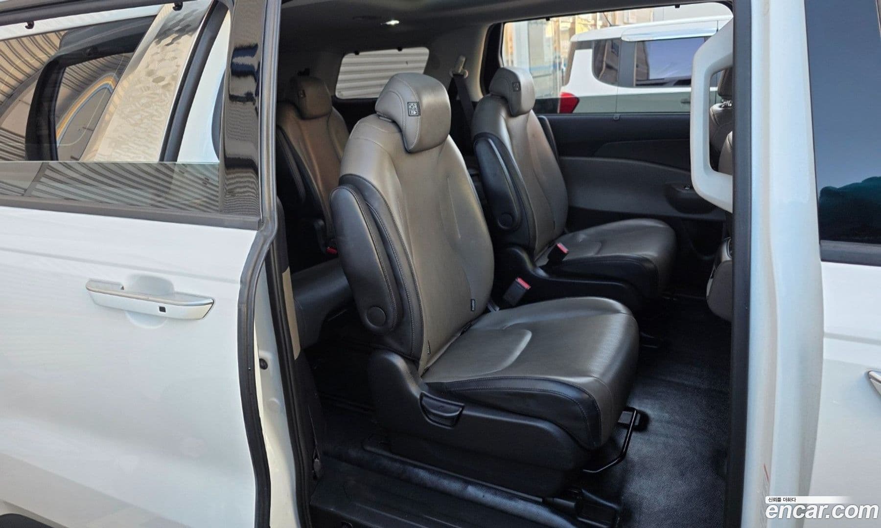 Main__Slider__Photo:Canival Kia 2024.1-16