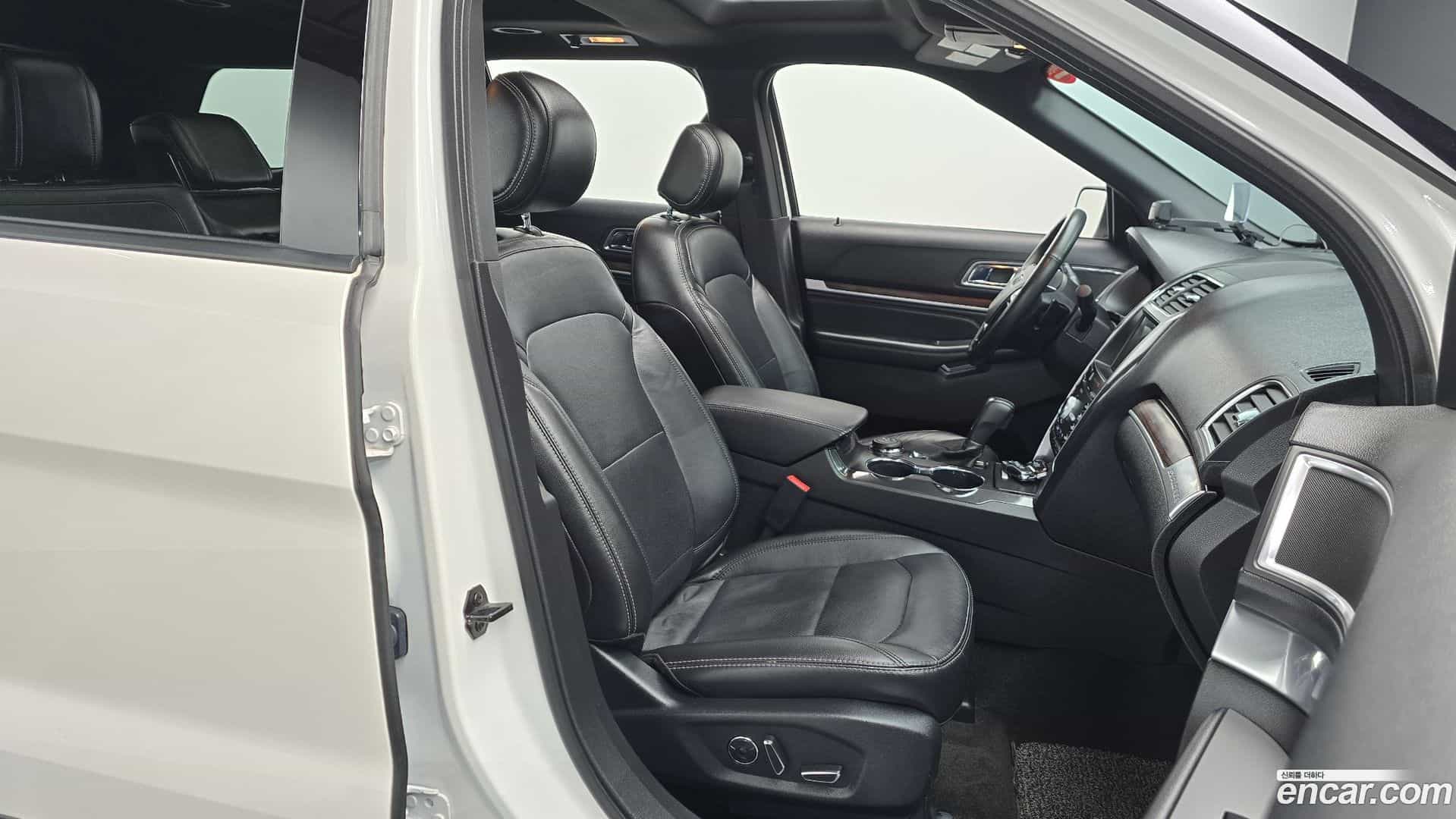 Explorer Ford 2017.6-INNER-010