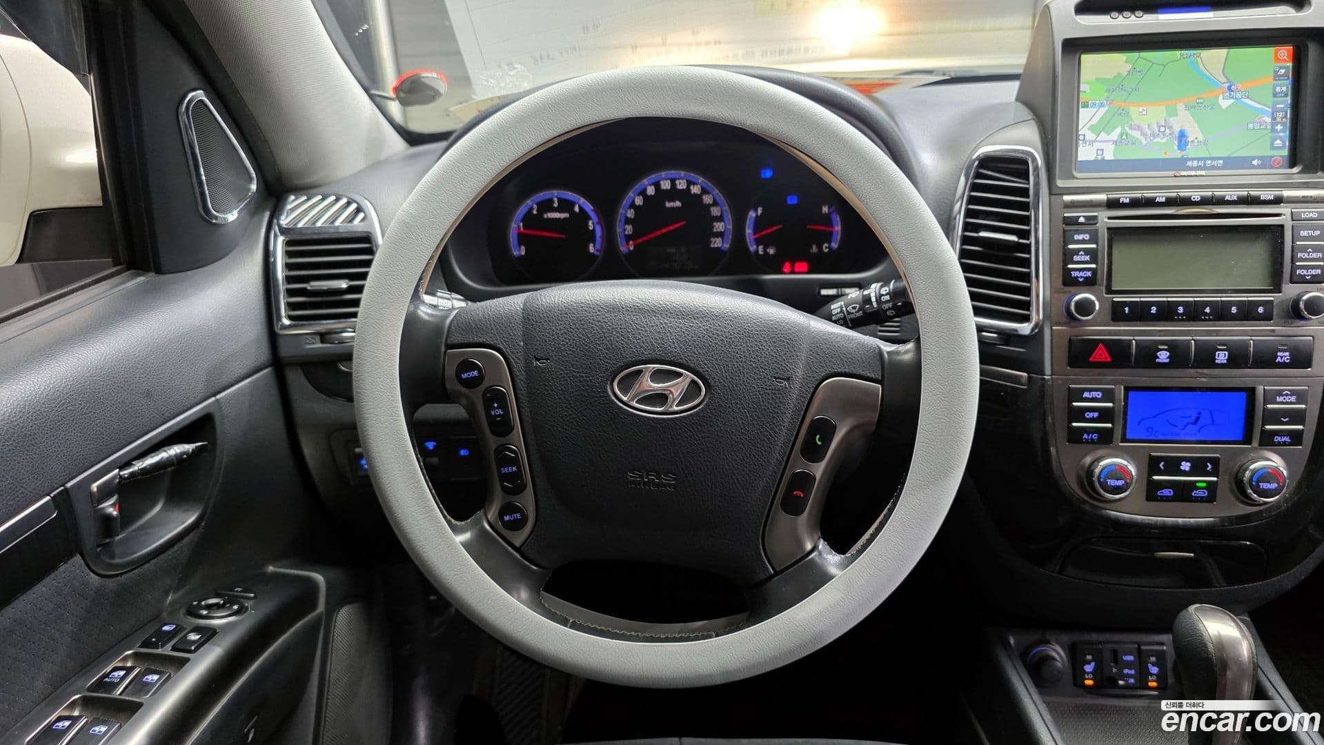 Main__Slider__Photo:Santafe Hyundai 2009.5-12