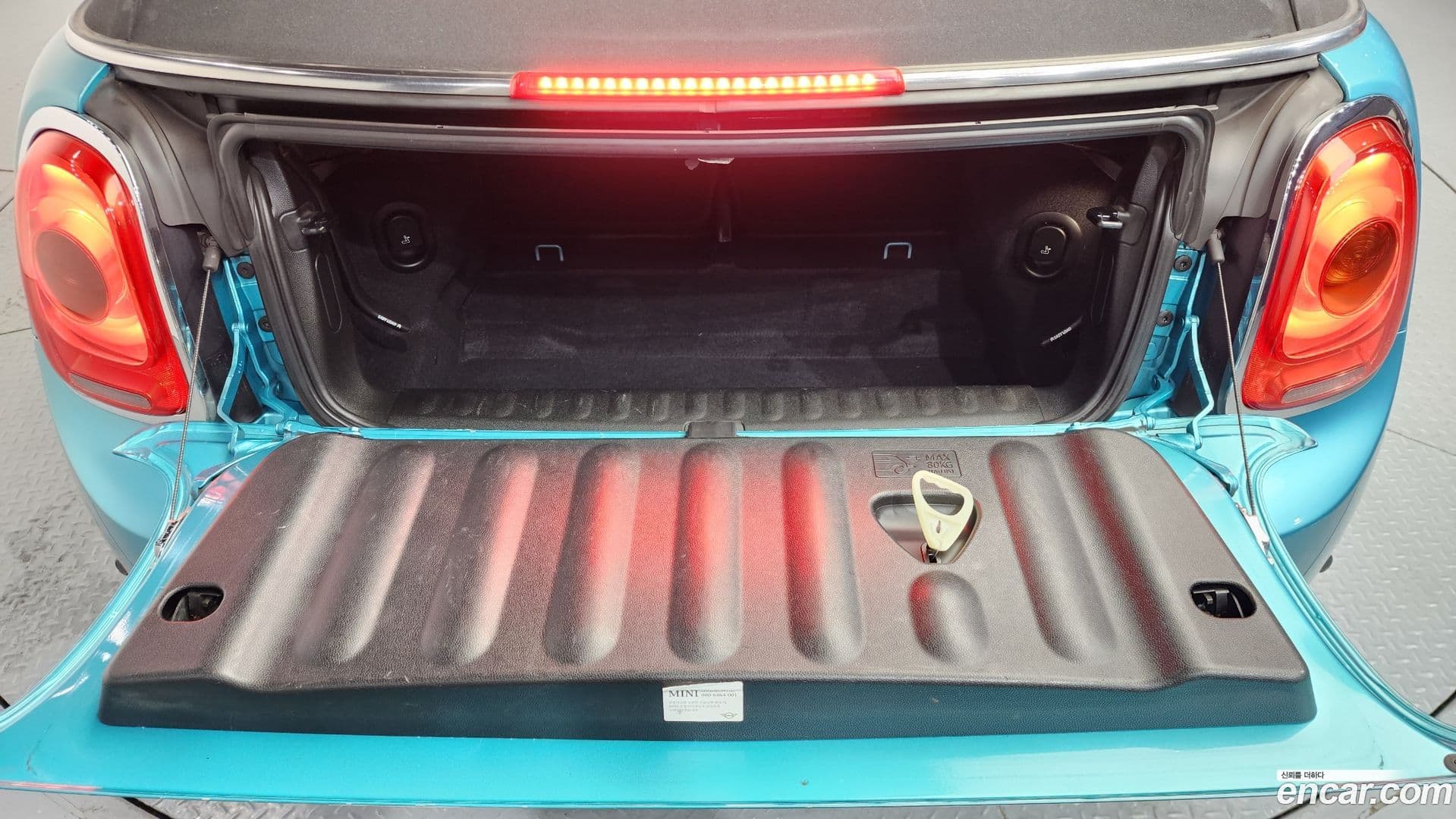 Main__Slider__Photo:Cooper Convertible Mini 2018.4-19