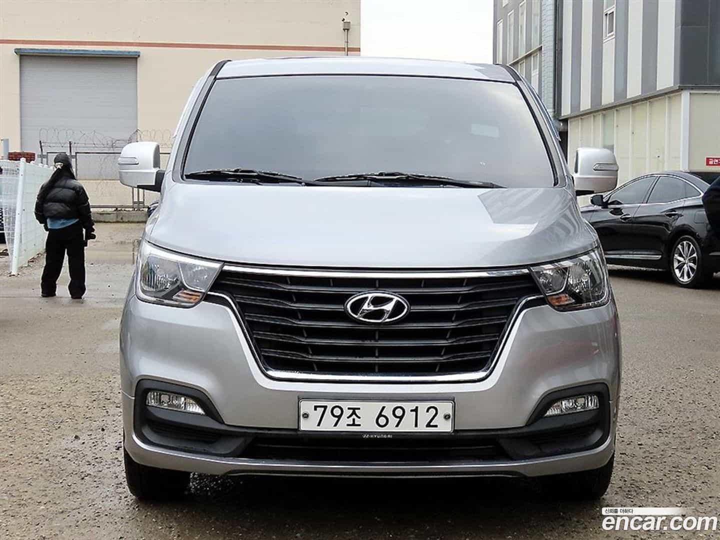 Starex Hyundai 2018.2-OUTER-001