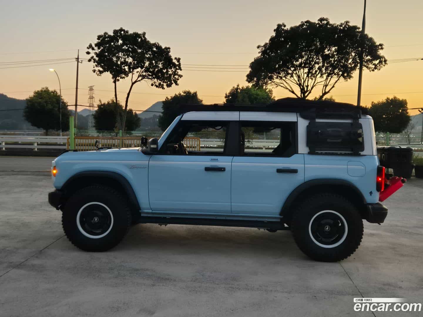 Bronco Ford 2023.11-OUTER-003